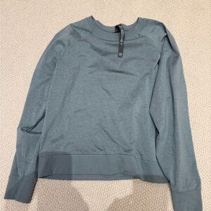 Vuori long sleeve shirt